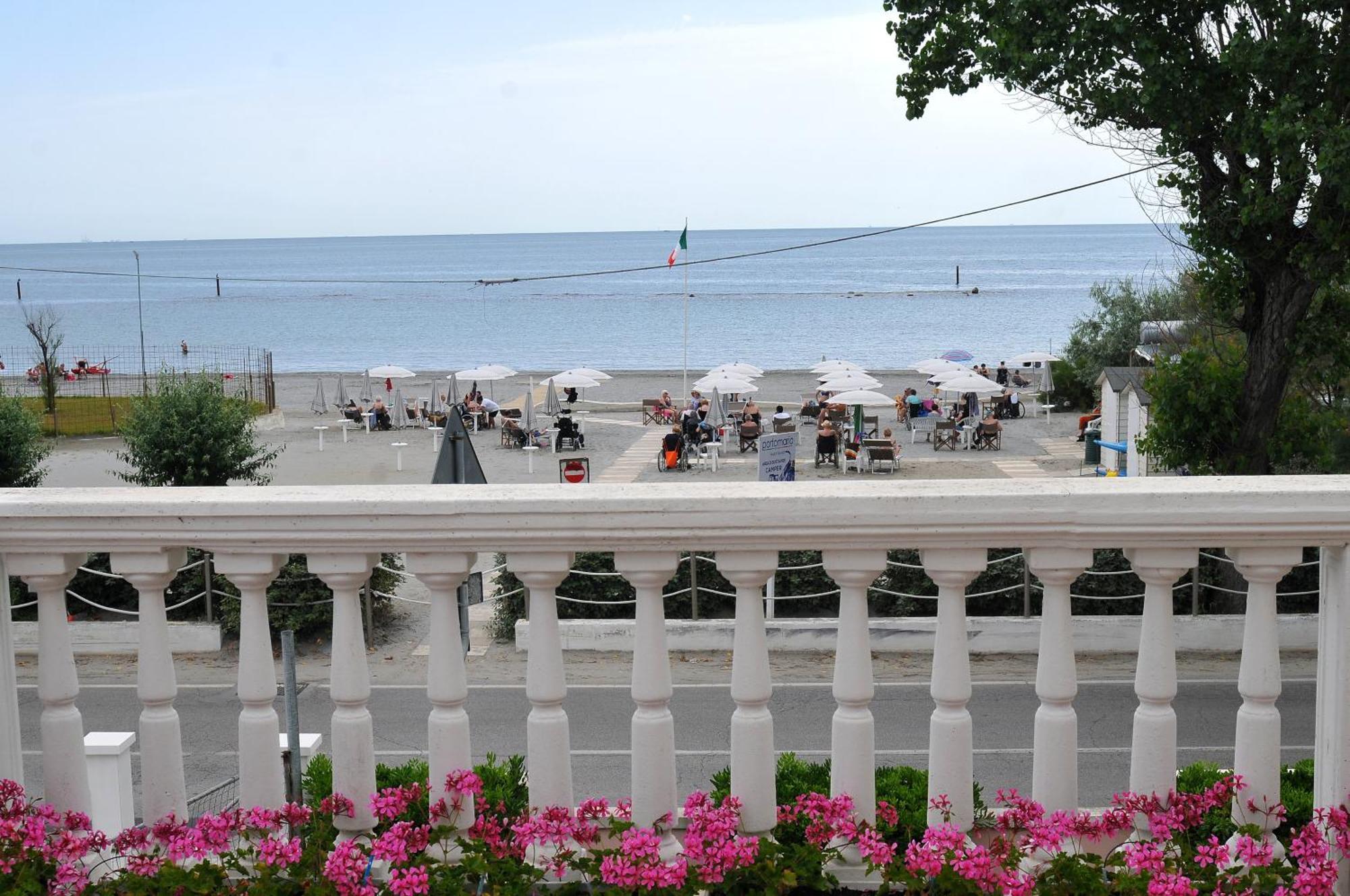 Stella - Casa Per Ferie Hotel Bellaria-Igea Marina Exterior foto